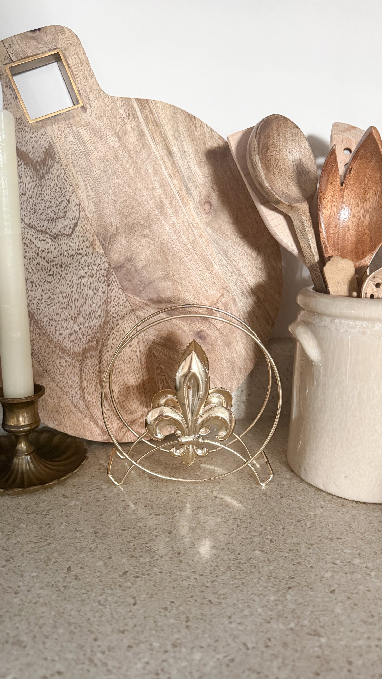 Vintage Gold Fleur-de-lis Napkin Holder