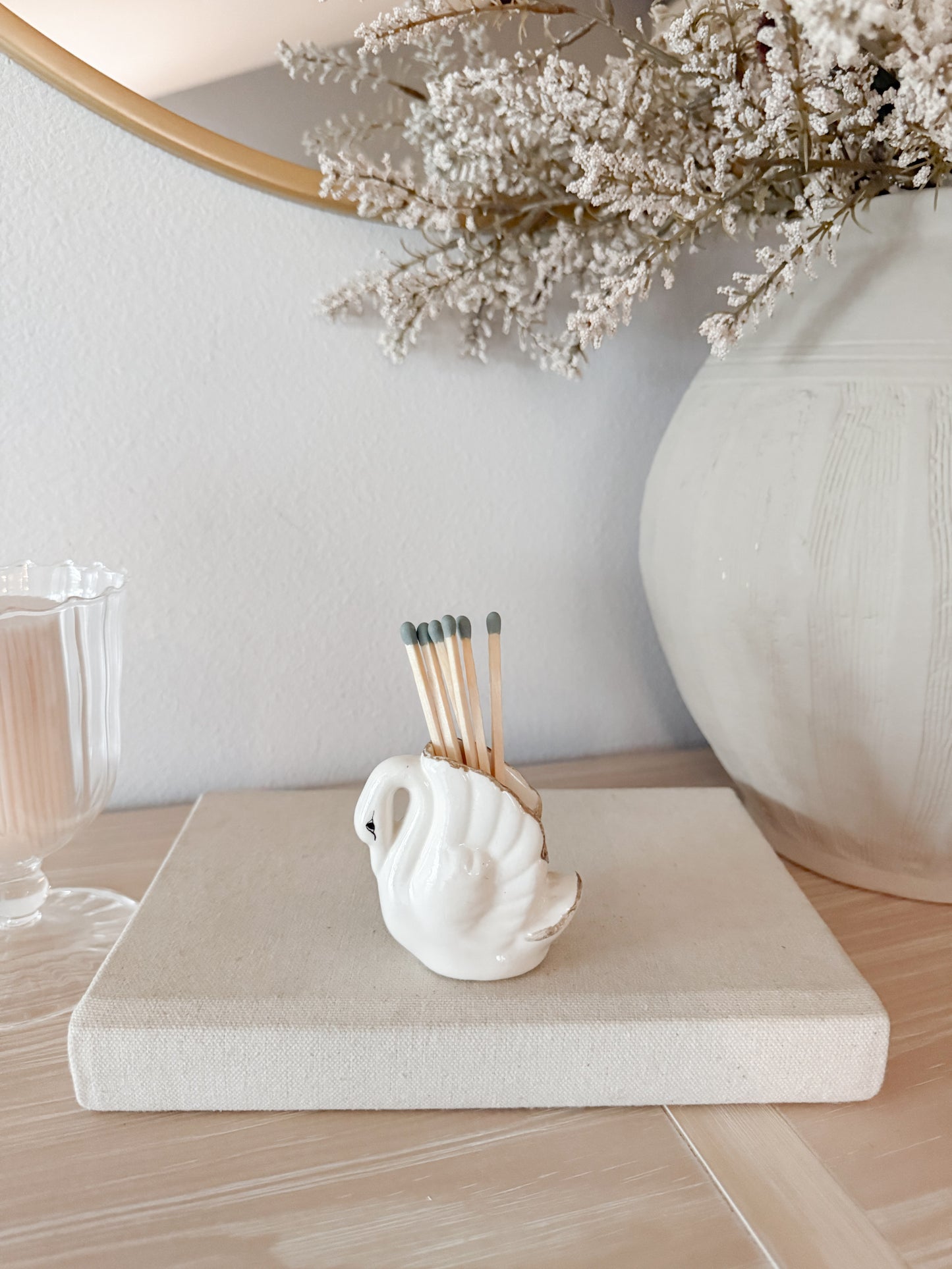 Vintage Ceramic White & Gold Swan Match Holder